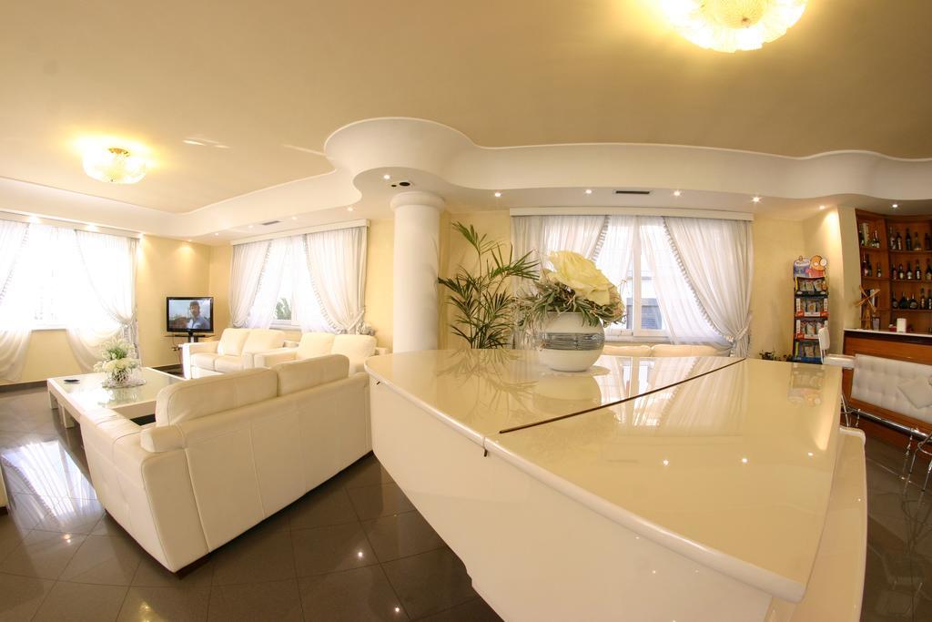 Luxor Hotel Casoria